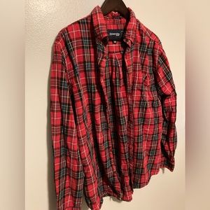 St. John’s Bay Men’s Plaid Flannel shirt